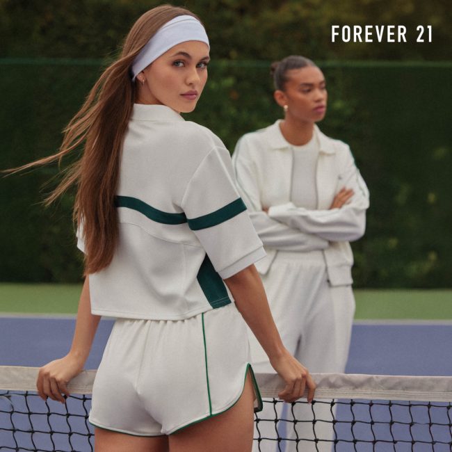 Forever 21 Campaign 286 Forever 21 Sports Club EN 1080x1080 1